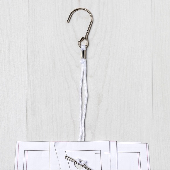 29 x white patternmaking pattern hooks w/ white cords (O/S) - Picture 4 of 12